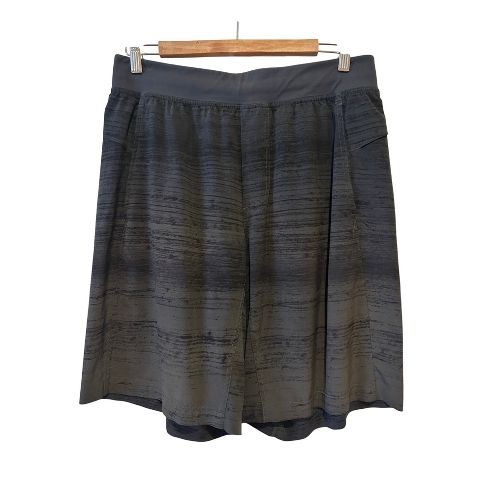 Lululemon Mens Athletic Shorts Size L Gray Space Dye Stripe Training Gym Workout